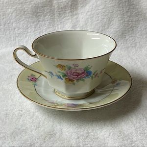 Vintage tea cup and saucer by Tirschenreuth The Wrexham Bavaria Germany 4390